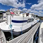 Vintage à Bord D'une Péniche à Chenillé-champteussé, 8-10 Pers, Grand Espace Extérieur - Api-1-46-12 Botel Chenillé-Changé