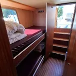 Vintage à Bord D'une Péniche à Chenillé-champteussé, 8-10 Pers, Grand Espace Extérieur - Api-1-46-12 *