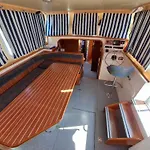 Vintage à Bord D'une Péniche à Chenillé-champteussé, 8-10 Pers, Grand Espace Extérieur - Api-1-46-12