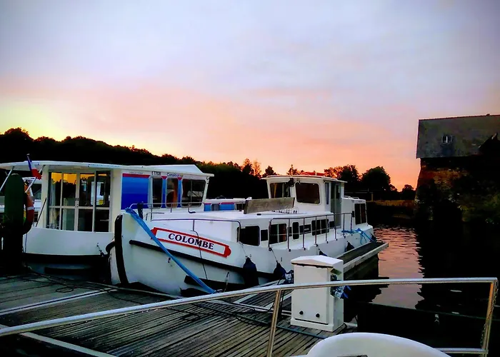 Sejour Vintage A Bord D'une Peniche A Chenille-champteusse, 8-10 Pers, Grand Espace Exterieur - Api-1-46-12